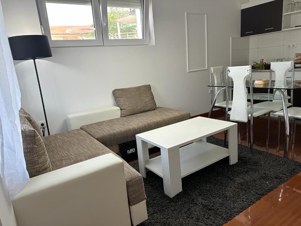 Apartman Aurora Veliko Gradiste Luaran gambar